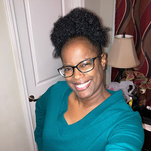 Meet your Posher, Lisa